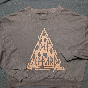 Cropped Def Leppard Sweatshirt